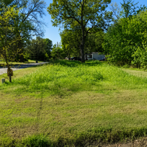 1 Acre Lot Property Highlights • Vacant lot near Lake Chanute • Approximately 15 minutes from Hardy, Arkansas * Power, Water & Road Frontage- APN: 200-13718-000