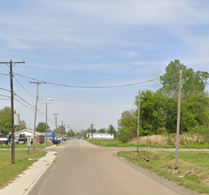 Discover an incredible opportunity to own a residential property in the charming town of Blytheville, Arkansas, situated in the heart of Mississippi County. This prime plot boasts valuable road frontage, power, water, and sewer Deposit $400.00 balance invoiced  APN : 305-03998-000